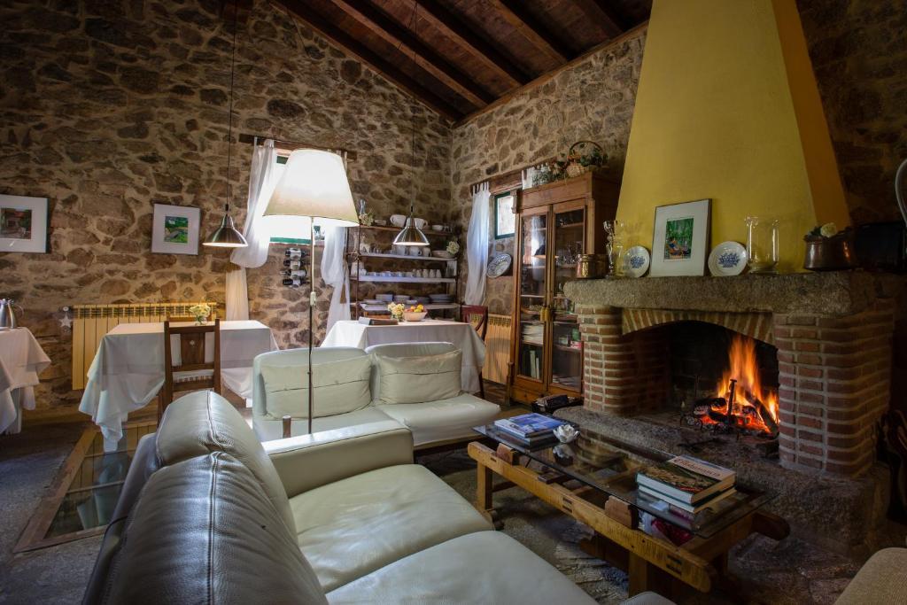 Гостевой дом Rusticae Molino De Los Gamusinos Тольбаньос Экстерьер фото